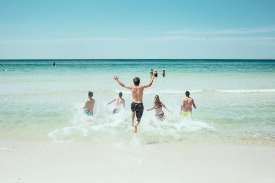 Svenskarna bokar solsemester i rekordfart