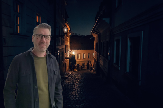"När det gäller verkliga tragiska händelser handlar det om varför, och hur, man lyfter det man lyfter. Det måste göras respektfullt och lärande. Hur nära det ligger i tiden kan också ha en stor påverkan", säger Nils Persson, marknadschef på Visit Sweden.