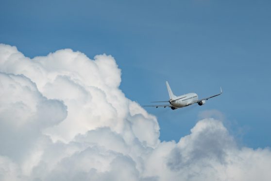 Flera flygbolag undviker pakistanskt luftrum efter eskalerad konflikt i Kashmir
