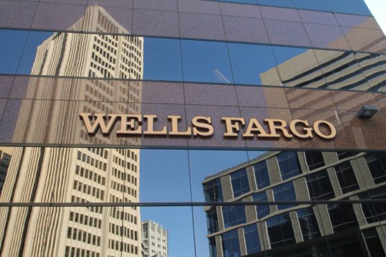 Wells Fargo stoppar Kinaresor efter att toppchef belagts med utreseförbud