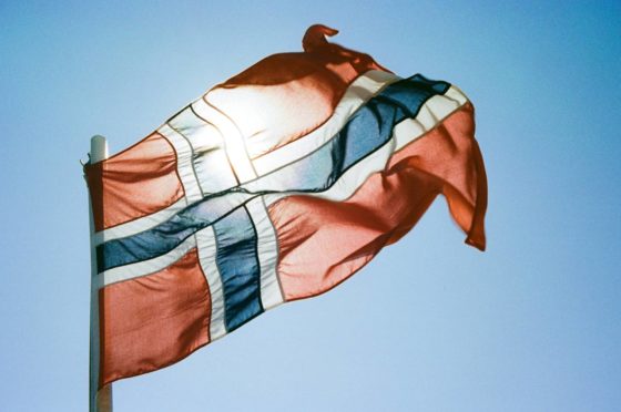 Inflation och valutadipp – ändå ökar norrmännens gränshandel