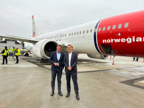 Geir Karlsen, vd för Norwegian och Niels Hemmingsen, vd för Aalborg flygplats.
