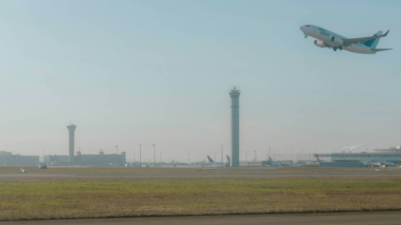 Ryanair varnar för 600 inställda flyg per dag under fransk flygledarstrejk