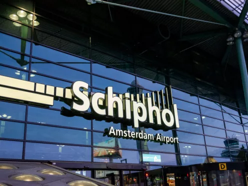 Allvarliga störningar på Schiphol efter kraftigt vinterväder