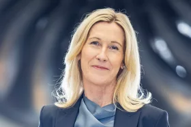 "Det är viktigt att att vara snabbare än ryktet – men aldrig snabbare än sanningen", säger Alexandra Kaoukji, Head of Communication, SAS.